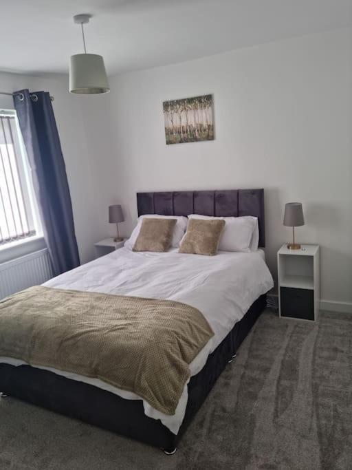 5 Bedroom House - Cheshire Oaks Ellesmere Port Exteriör bild