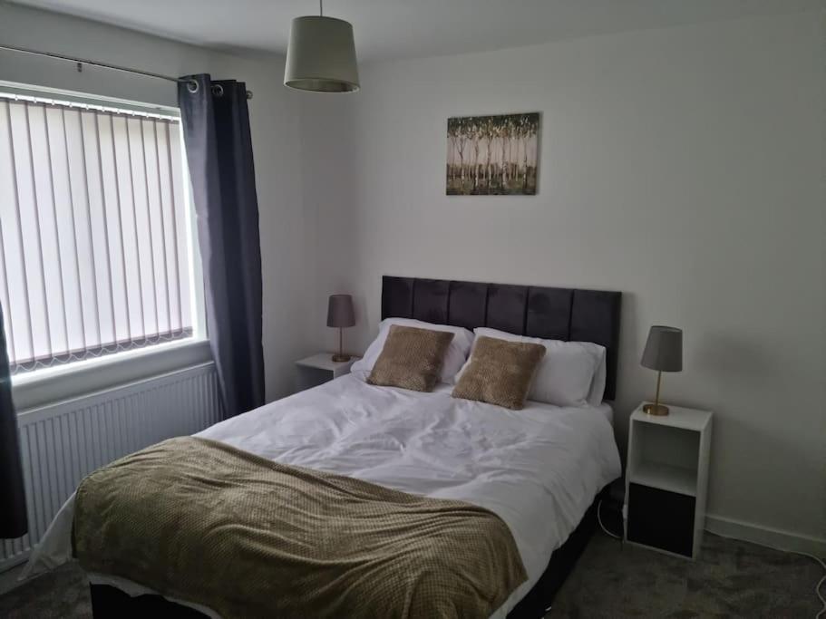 5 Bedroom House - Cheshire Oaks Ellesmere Port Exteriör bild